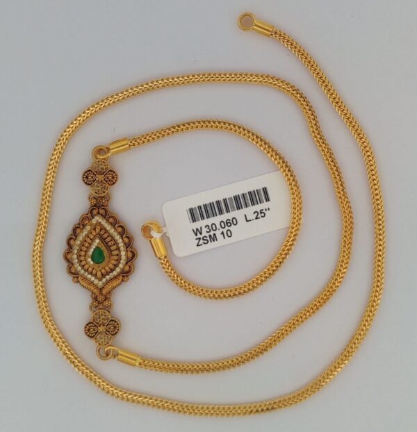 Green Stone Mugappu Chain